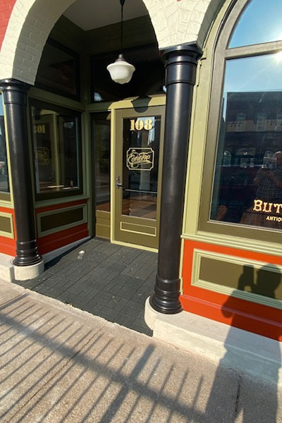 hills building columns